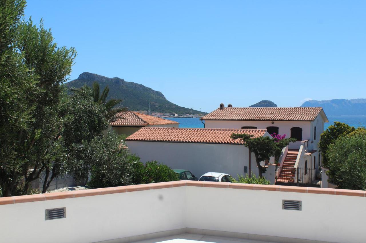 Bona Ciurrata Hotel Golfo Aranci Exterior photo