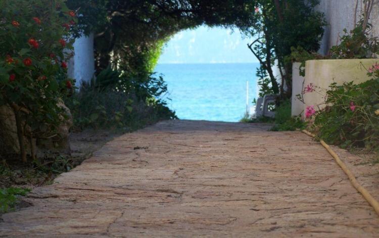 Bona Ciurrata Hotel Golfo Aranci Exterior photo