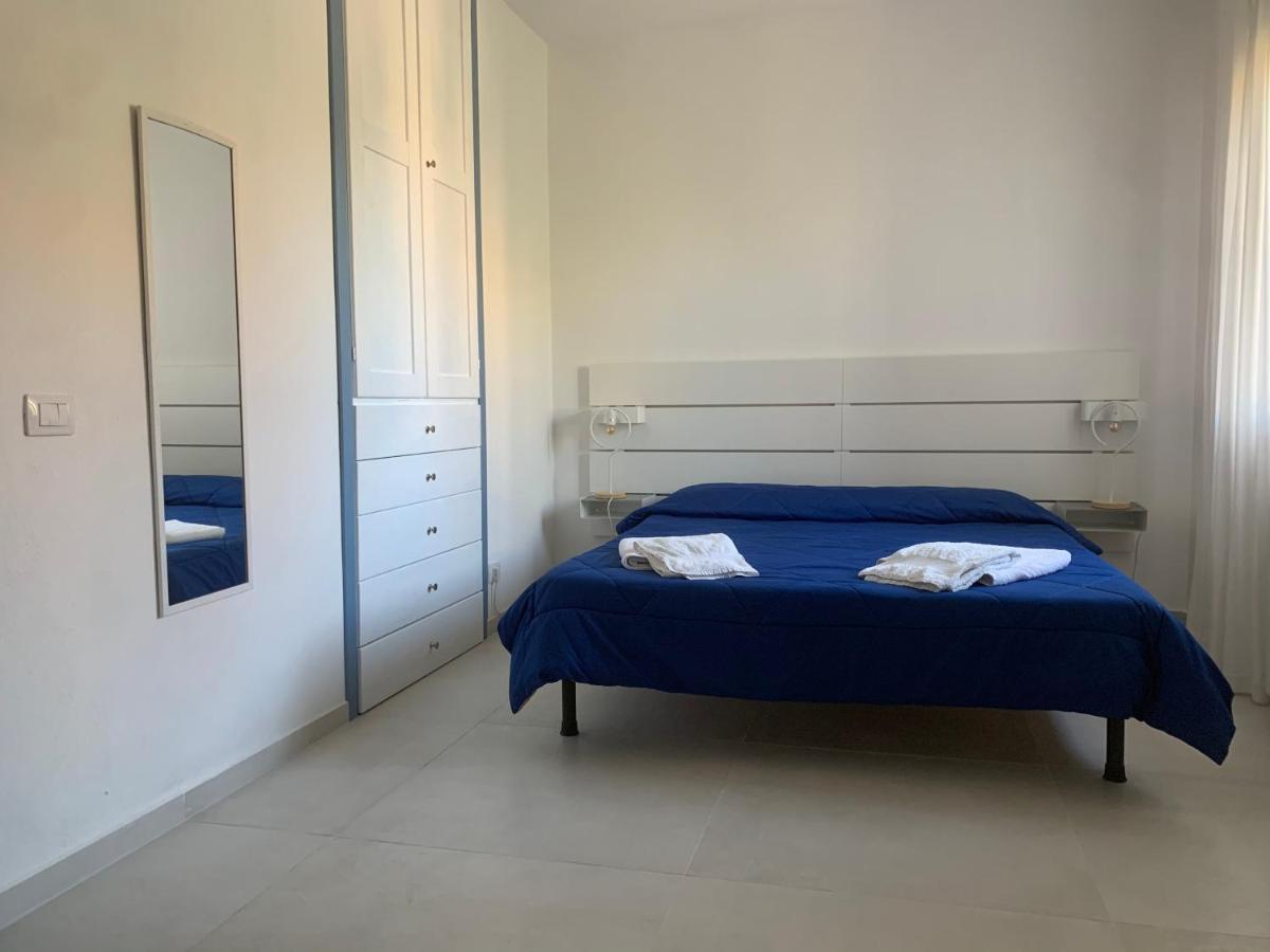 Bona Ciurrata Hotel Golfo Aranci Exterior photo