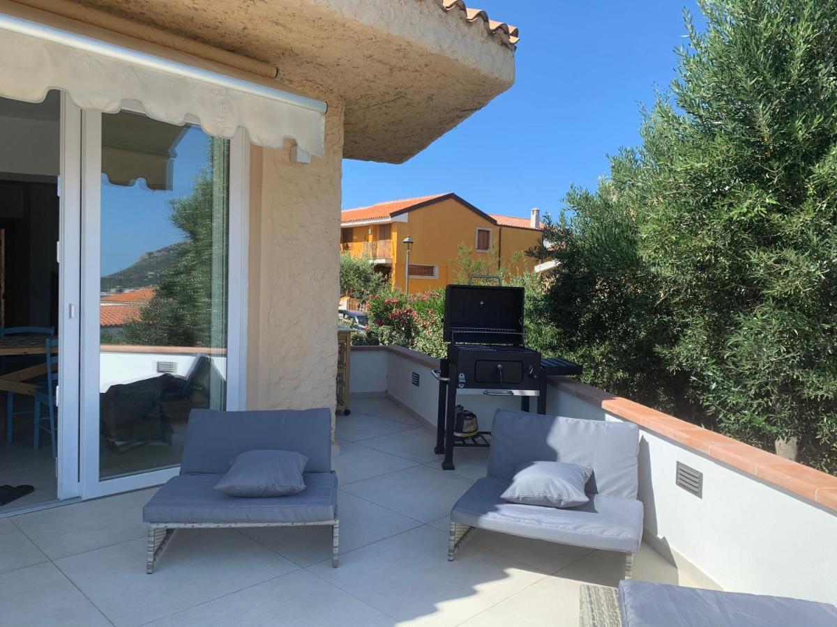 Bona Ciurrata Hotel Golfo Aranci Exterior photo