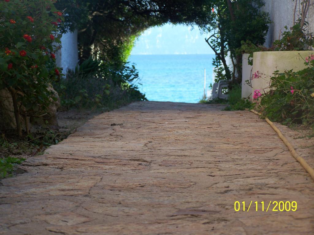 Bona Ciurrata Hotel Golfo Aranci Exterior photo